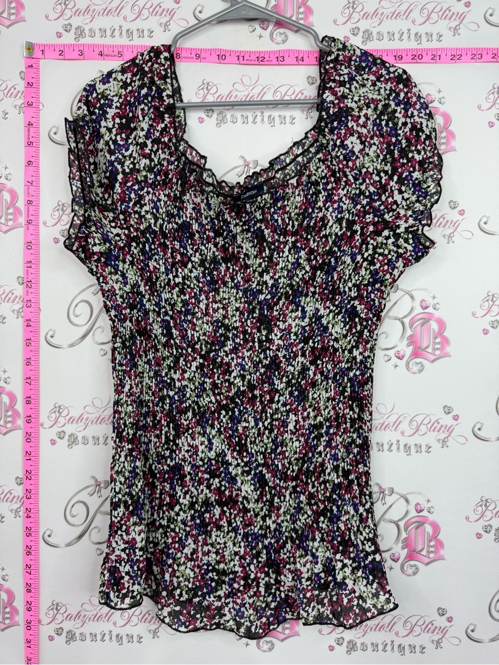 Reitmans Black White Pink Floral Smocked Short Sleeve Top